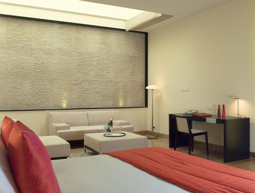 Galaxy Hotel & Spa Gurgaon Esterno foto
